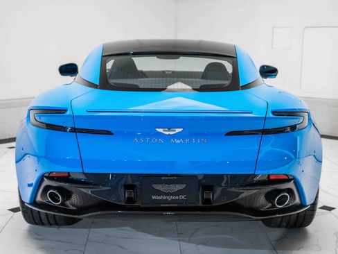 Used 2024 Aston Martin DB12 Coupe image 36