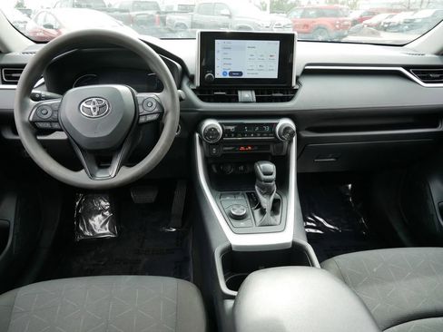 Certified 2025 Toyota RAV4 XLE AWD/4WD image 13