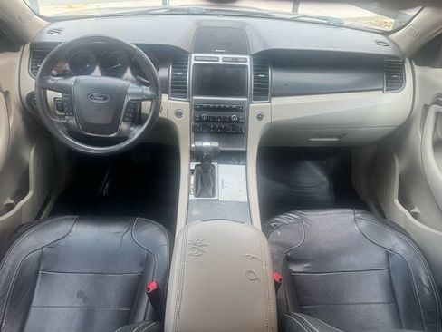 Used 2010 Ford Taurus Limited FWD image 7