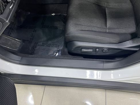 Used 2025 Honda Accord SE image 11