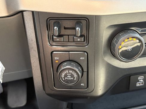 Used 2021 Ford F150 XLT AWD/4WD image 19