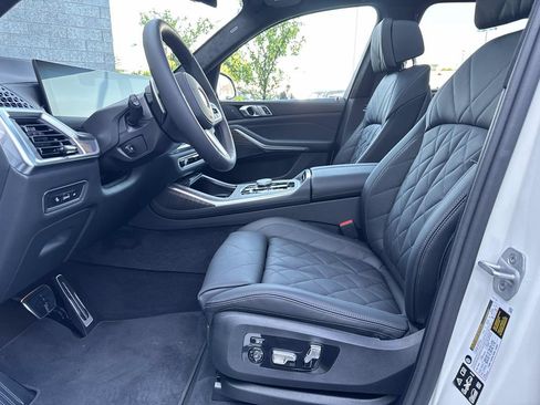 Used 2026 BMW X7 xDrive40i w/ M Sport Package AWD/4WD image 22
