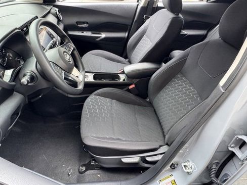 Used 2024 Nissan Kicks SV FWD image 15