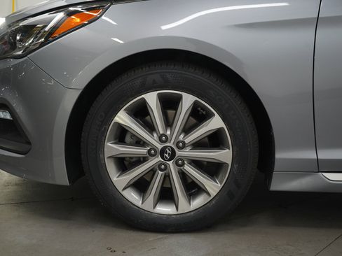 Used 2016 Hyundai Sonata Limited w/ Cargo Package FWD image 27