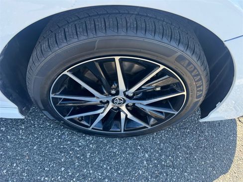 Used 2024 Toyota Camry SE image 17