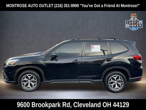 Used 2023 Subaru Forester Premium image 7