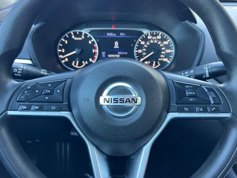 Used 2022 Nissan Altima 2.5 SV AWD/4WD image 23