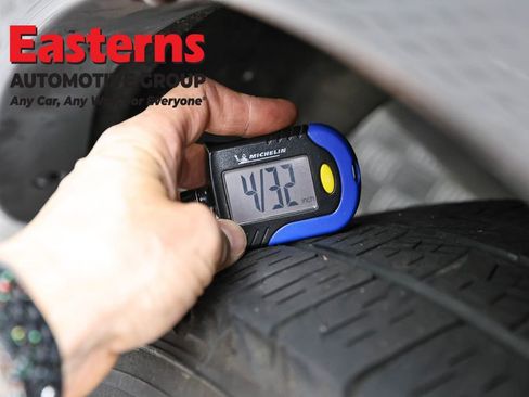 Used 2020 Nissan Armada SL w/ Premium Package RWD image 32