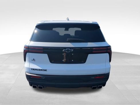 Used 2024 Chevrolet Traverse LS w/ LPO, Floor Liner Package FWD image 4
