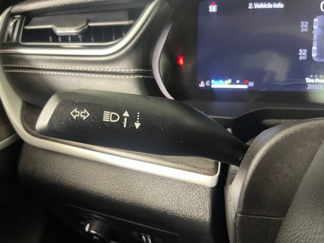 Used 2024 Jeep Grand Cherokee Limited AWD/4WD image 23