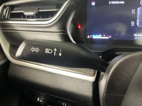 Used 2024 Jeep Grand Cherokee Limited AWD/4WD image 23