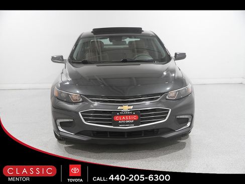 Used 2016 Chevrolet Malibu LT w/ Leather Package FWD image 2
