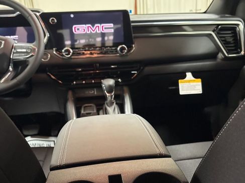 New 2026 GMC Canyon Elevation w/ Convenience Package RWD image 18