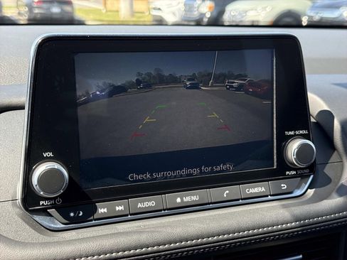 Used 2026 Nissan Rogue SV AWD/4WD image 10