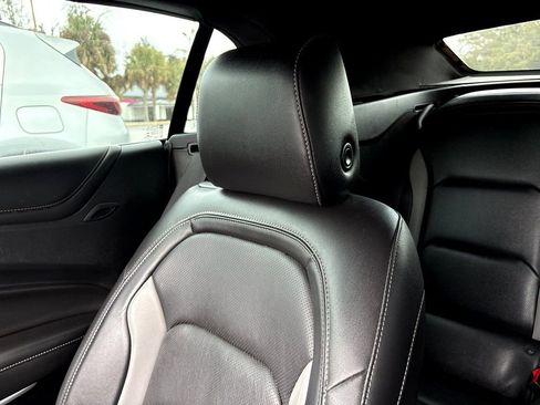 Used 2019 Chevrolet Camaro LT RWD image 5
