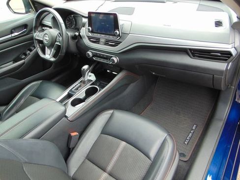 Used 2024 Nissan Altima 2.5 SR FWD image 25