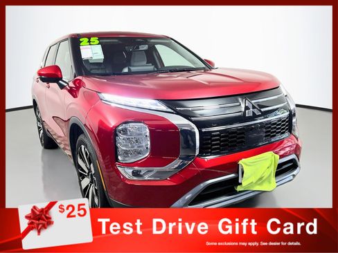 Used 2025 Mitsubishi Outlander SE FWD image 1