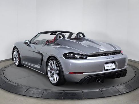 Certified 2021 Porsche 718 Boxster Spyder RWD image 3