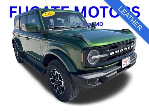 Used 2025 Ford Bronco Outer Banks image 11