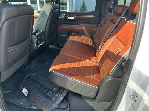 Used 2022 GMC Sierra 1500 Denali Ultimate AWD/4WD image 8