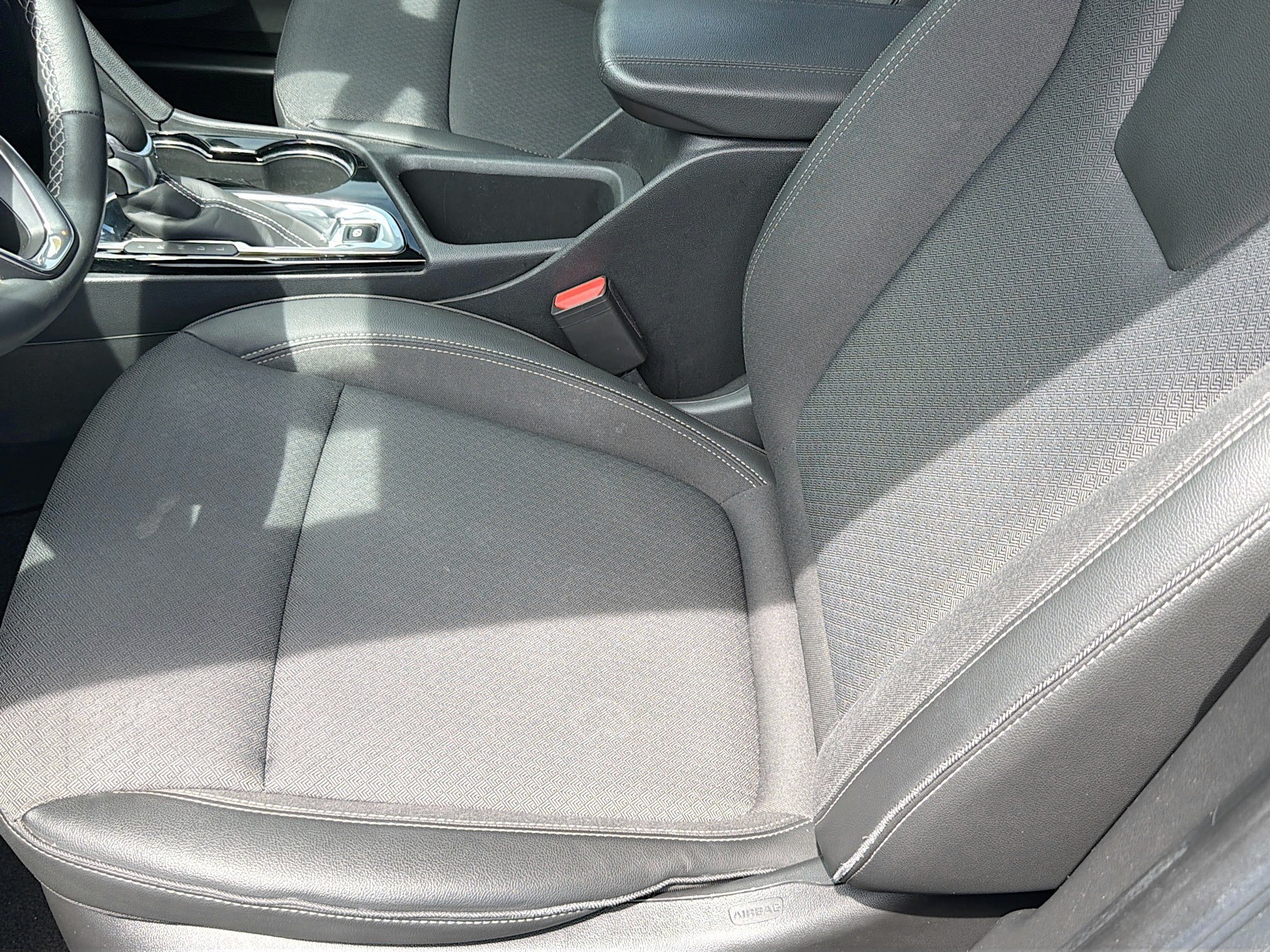 Used 2023 Buick Encore GX Select w/ Sport Touring Package FWD image 19