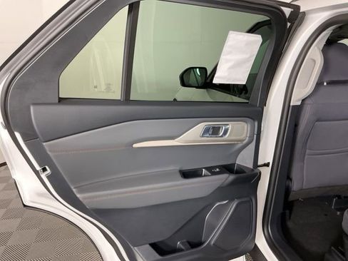 New 2026 Ford Explorer Active AWD/4WD image 25