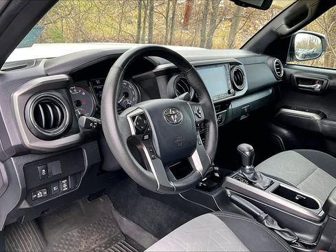 Used 2023 Toyota Tacoma TRD Off-Road AWD/4WD image 16