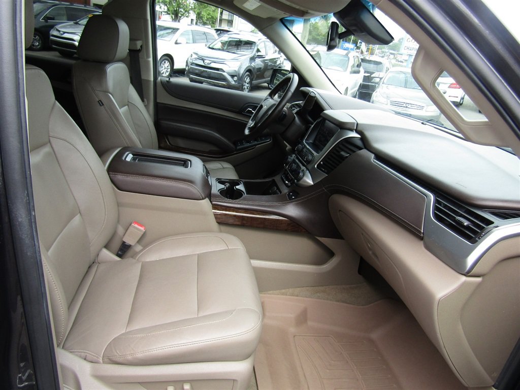 Used 2018 Chevrolet Suburban LT AWD/4WD image 20
