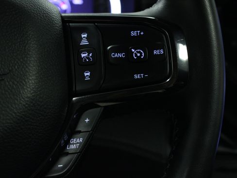 Used 2024 RAM 3500 Limited AWD/4WD image 21