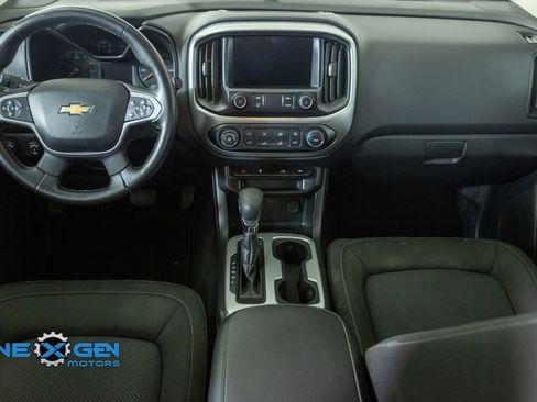 Used 2022 Chevrolet Colorado LT AWD/4WD image 30