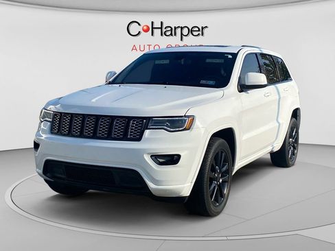 Used 2022 Jeep Grand Cherokee Laredo X AWD/4WD image 7