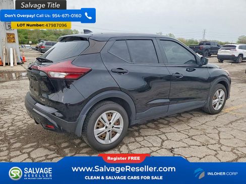 Used 2022 Nissan Kicks S FWD image 4