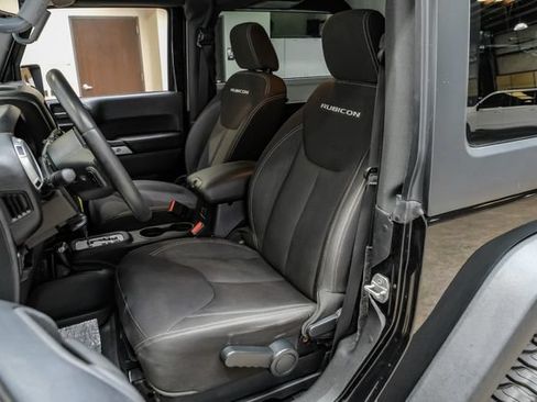 Used 2015 Jeep Wrangler Rubicon w/ Power Convenience Group AWD/4WD image 33
