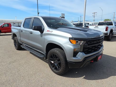 Used 2023 Chevrolet Silverado 1500 Custom Trail Boss image 2