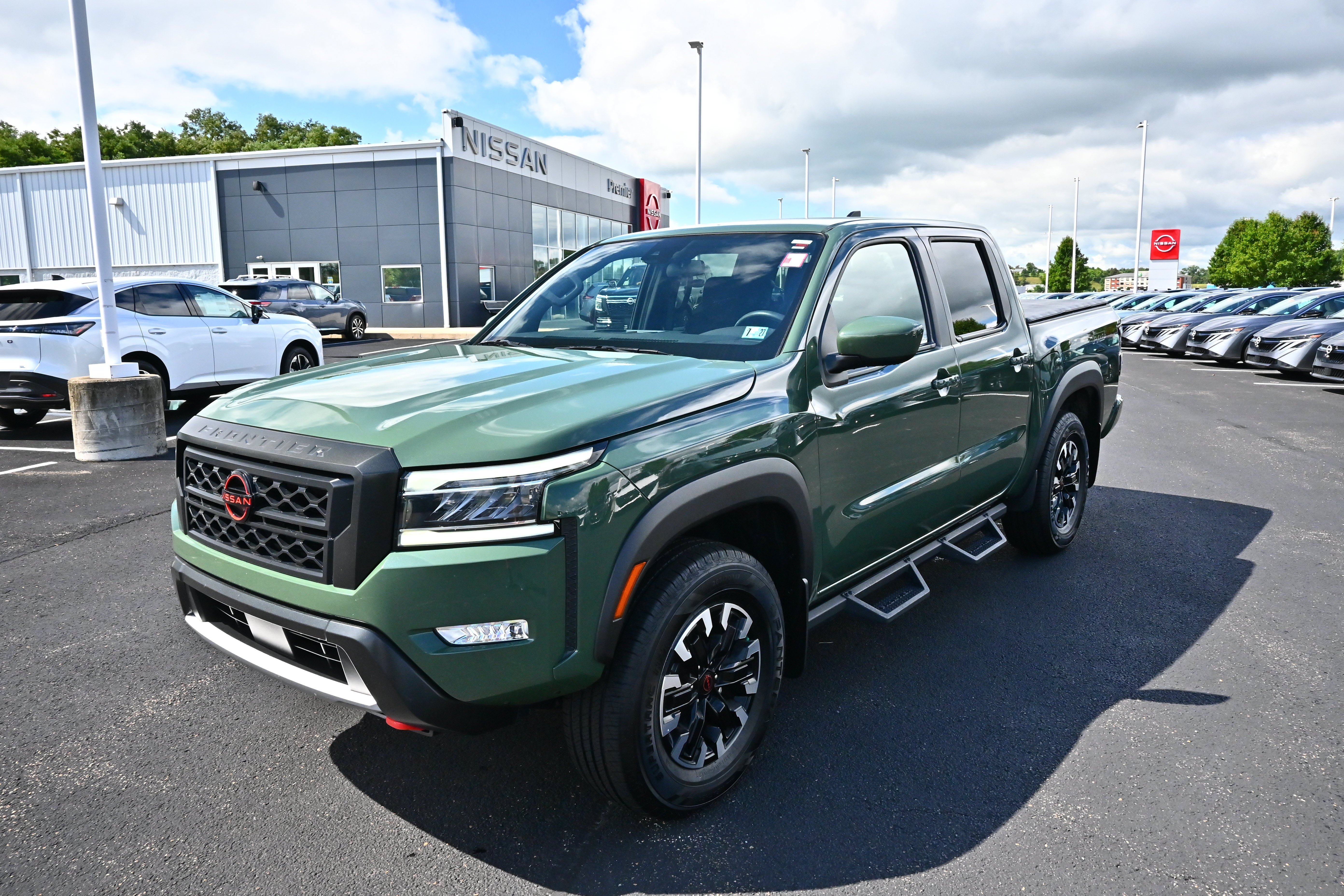 Certified 2024 Nissan Frontier PRO-4X w/ Off-Road Protection Package AWD/4WD image 4