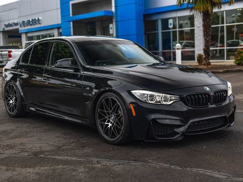 Used 2016 BMW M3 RWD image 9