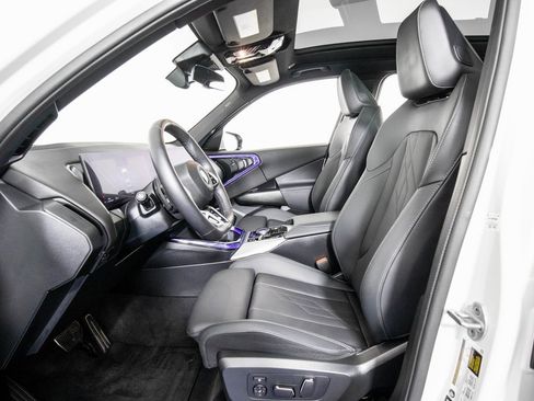 Used 2025 BMW X3 xDrive30i image 9