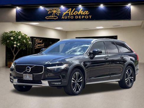 Used 2018 Volvo V90 T5 Cross Country w/ Convenience Package AWD/4WD image 1