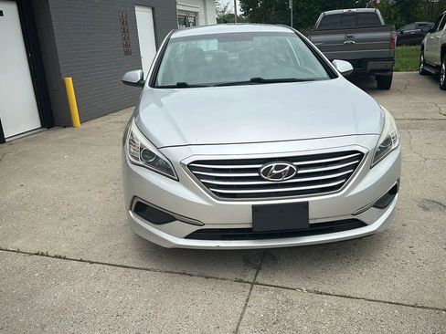 Used 2016 Hyundai Sonata SE FWD image 8