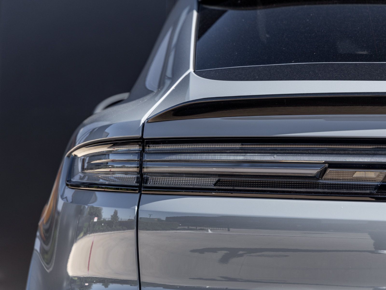 Certified 2025 Porsche Cayenne Turbo AWD/4WD image 13