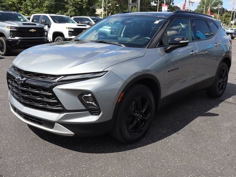 Used 2024 Chevrolet Blazer LT w/ Sound & Technology Package AWD/4WD image 35