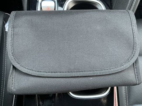 Used 2023 Buick Envision Essence AWD/4WD image 55