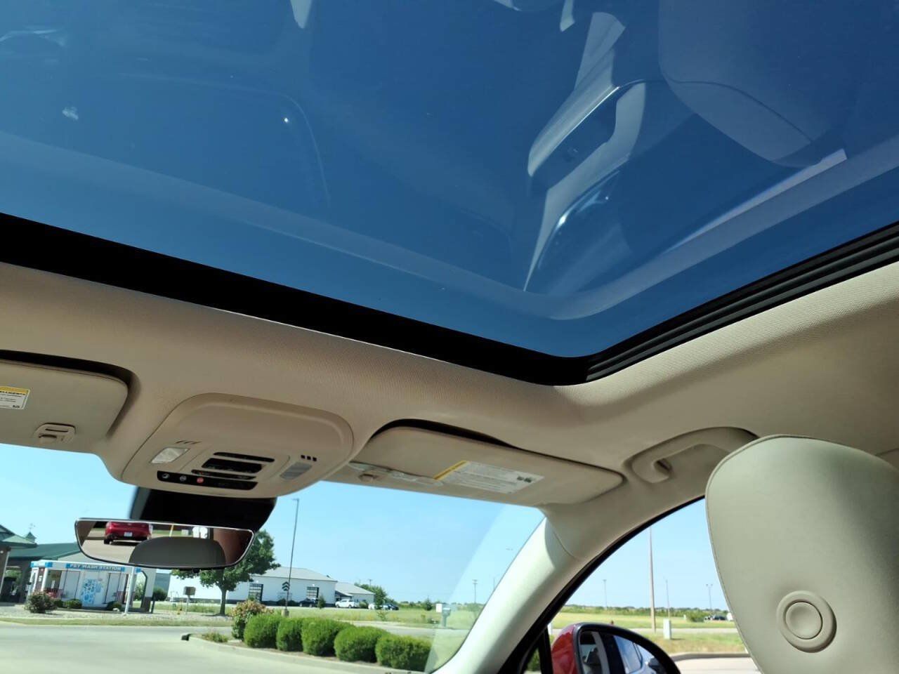 Used 2021 Buick Envision Avenir w/ Technology Package II FWD image 14