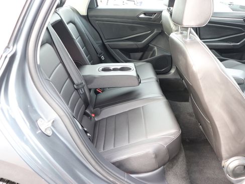 Used 2024 Volkswagen Jetta SE image 13