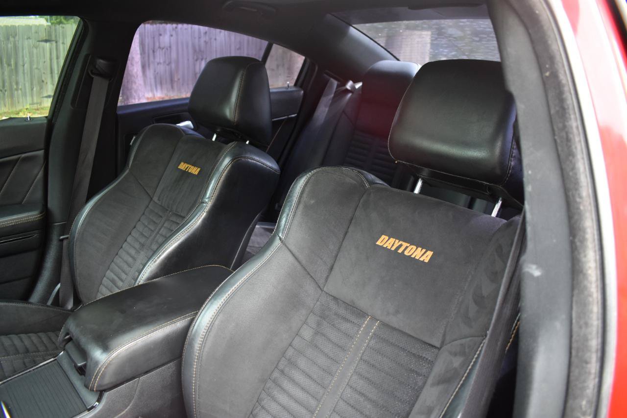 Used 2017 Dodge Charger R/T RWD image 13