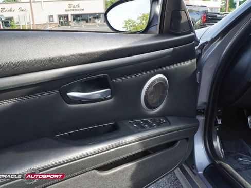 Used 2009 BMW M3 Convertible RWD image 17