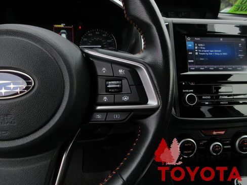 Used 2022 Subaru Crosstrek 2.0i Premium w/ Moonroof Package image 19