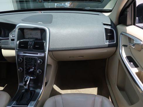 Used 2015 Volvo XC60 T6 Platinum FWD image 15