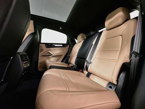 New 2026 Porsche Cayenne GTS AWD/4WD image 23