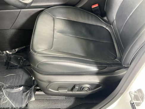 Used 2022 Jeep Grand Cherokee Limited image 19